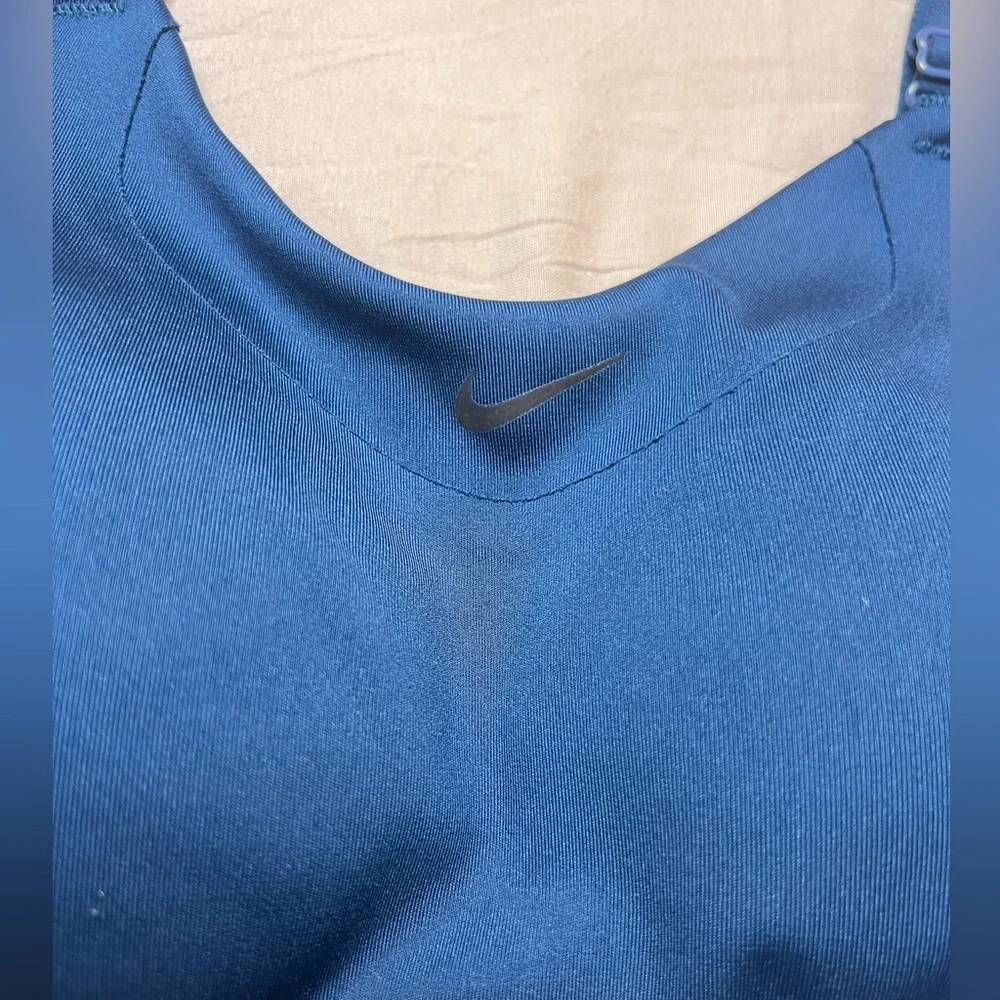 Nike‎ Women's Dri-FIT Alpha High-Support Padded Adjustable Sports Bra